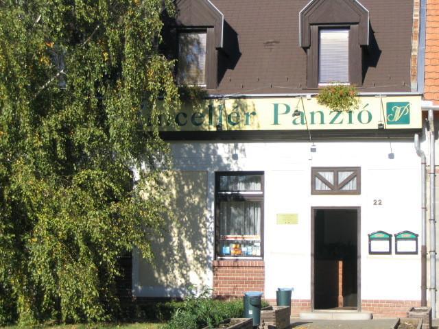 Gyöngyös Vinceller Panzio Es Etterem酒店 外观 照片